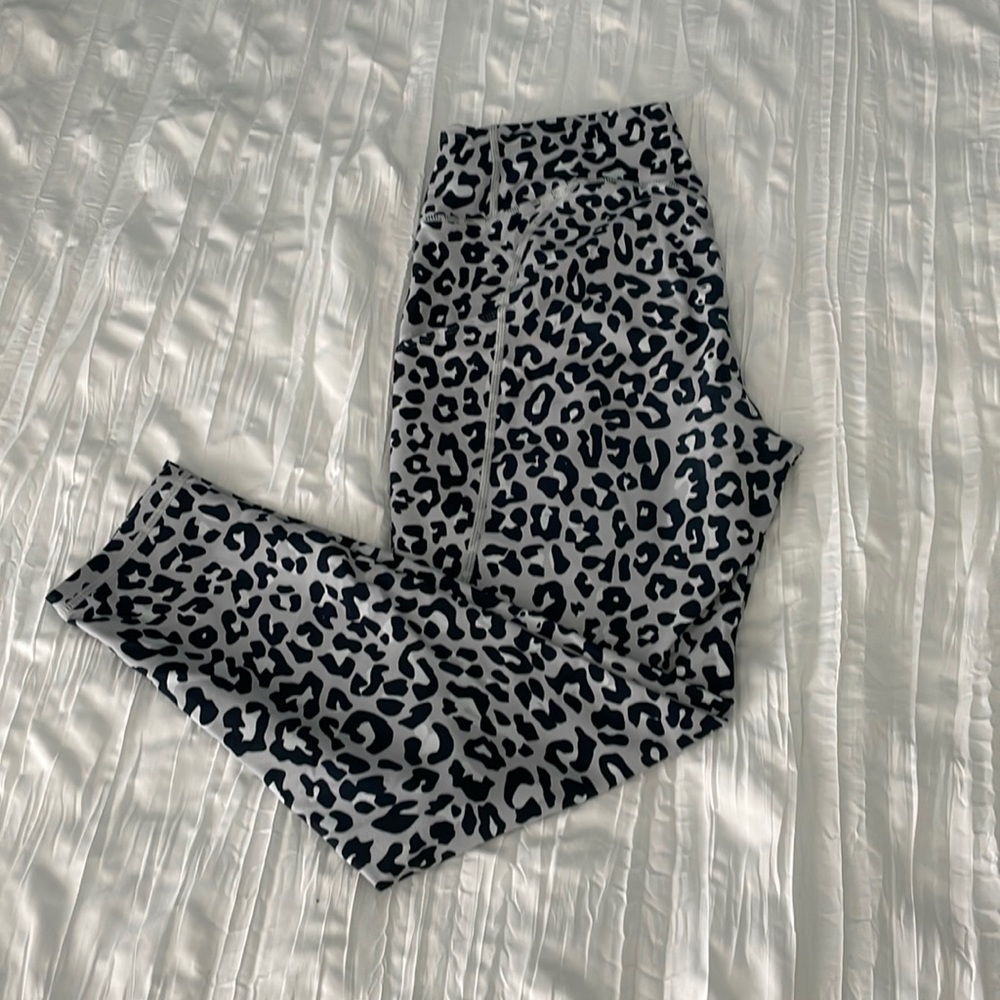 Capri exercise pants